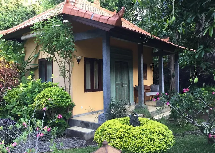 Bed and breakfast Taman Ayu 4*