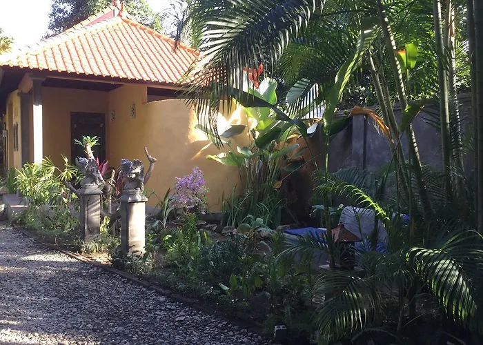 Taman Ayu Bed and breakfast Tejakula